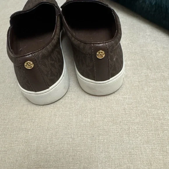 Michael Kors Women's Keaton Brown Slip On Casual Shoes Sneakers Size 8.5/EU 40 - Picture 2 of 6